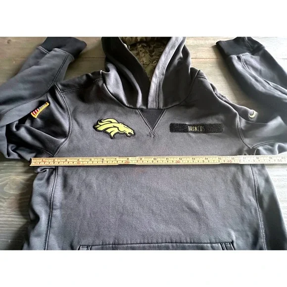 Nike NFL Salute to Service Denver Broncos Camo Hoodie - Boys Youth Large (14/16) - Picture 5 of 10